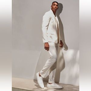 Off White / Mens Suit / 32 (L)